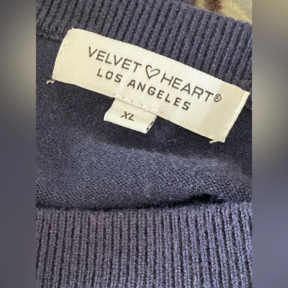 Velvet Heart LA Navy Blue Sweater with Gold plated buttons balloon sleeves XL